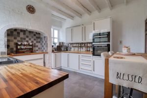 Kitchen- click for photo gallery